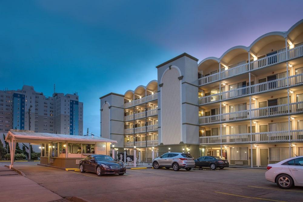 Surestay Hotel By Best Western Virginia Beach Royal Clipper Exterior photo